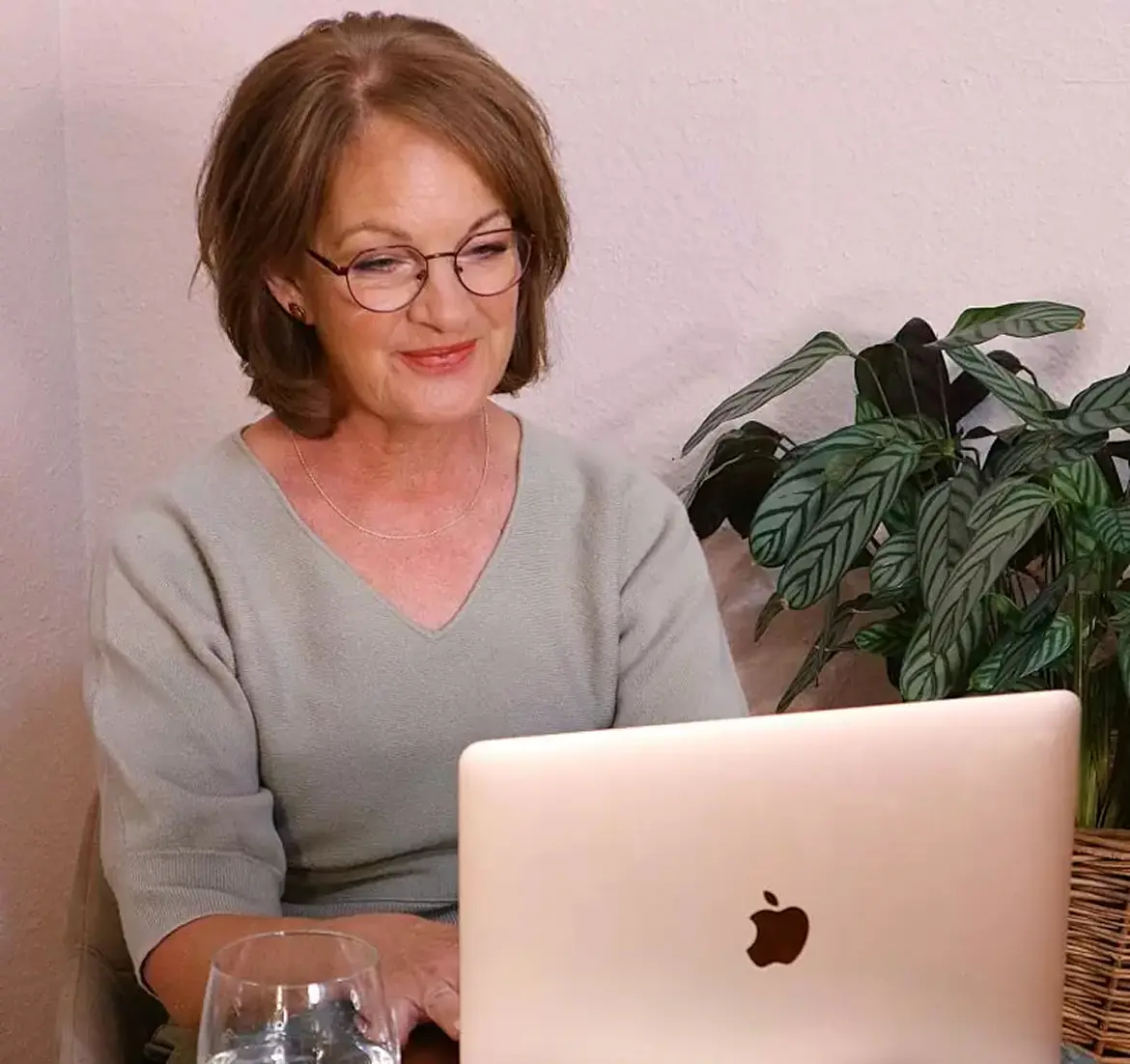 Debra Thomas, IBS Dietitian UK and low FODMAP Specialist